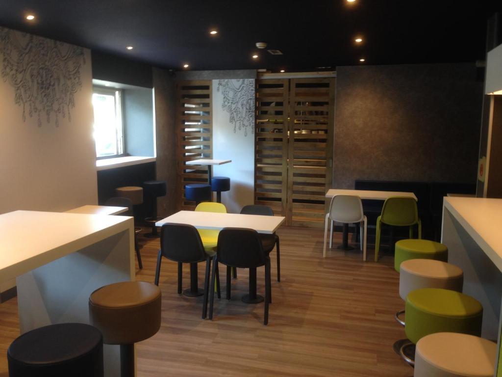 凯恩中心火车站宜必思快捷酒店 外观 照片